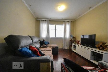 Sala de Estar de casa para alugar com 3 quartos, 210m² em Vila São Pedro, São Paulo