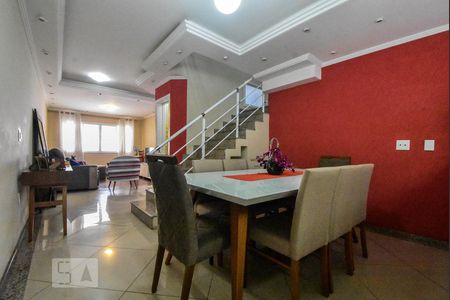 Casa para alugar com 210m², 3 quartos e 4 vagas Casa para alugar com 210m², 3 quartos e 4 vagasSala de Jantar