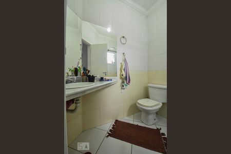 Casa para alugar com 210m², 3 quartos e 4 vagas Casa para alugar com 210m², 3 quartos e 4 vagasBanheiro Suíte 03