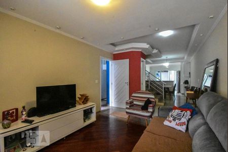 Sala de Estar de casa para alugar com 3 quartos, 210m² em Vila São Pedro, São Paulo