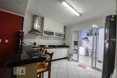 Casa para alugar com 210m², 3 quartos e 4 vagas Casa para alugar com 210m², 3 quartos e 4 vagasCozinha
