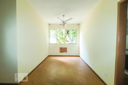 Sala de apartamento para alugar com 2 quartos, 55m² em Freguesia (jacarepaguá), Rio de Janeiro