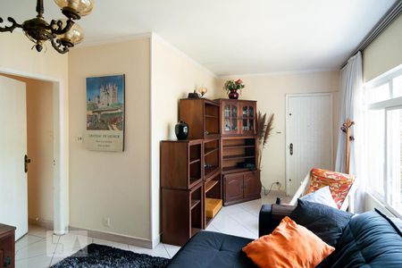 Sala de casa para alugar com 3 quartos, 500m² em Jardim Santo Antoninho, São Paulo