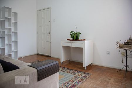 Sala de Estar de apartamento para alugar com 3 quartos, 60m² em Centro, Florianópolis