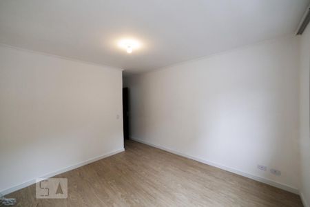 Casa para alugar com 127m², 3 quartos e 2 vagasSuíte