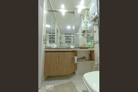 Apartamento para alugar com 65m², 2 quartos e 1 vagaBanheiro