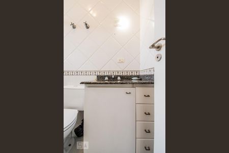 Casa à venda com 150m², 3 quartos e 5 vagasBanheiro da Suíte 2