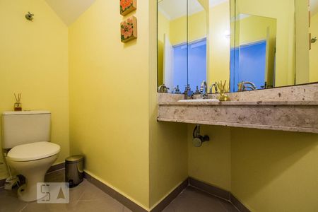 Casa à venda com 150m², 3 quartos e 5 vagasBanheiro 4