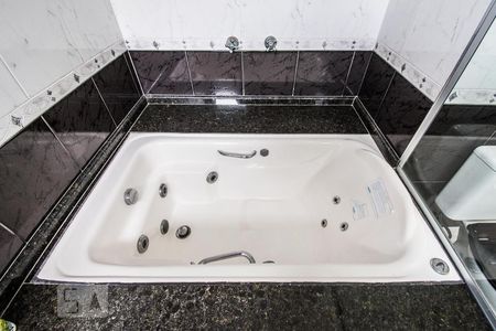 Casa à venda com 150m², 3 quartos e 5 vagasBanheiro da Suíte 1