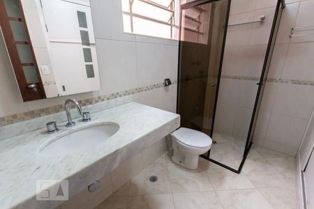 Banheiro de apartamento para alugar com 2 quartos, 63m² em Perdizes, São Paulo