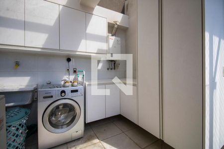 Apartamento à venda com 150m², 2 quartos e 3 vagasLavanderia