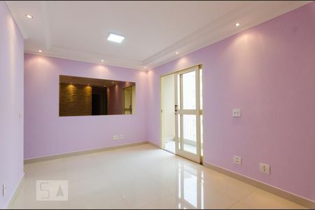 Sala de apartamento para alugar com 3 quartos, 70m² em Loteamento Parque São Martinho, Campinas