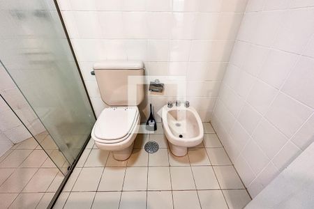 Apartamento à venda com 90m², 3 quartos e 2 vagas Apartamento à venda com 90m², 3 quartos e 2 vagasBanheiro do Quarto 2