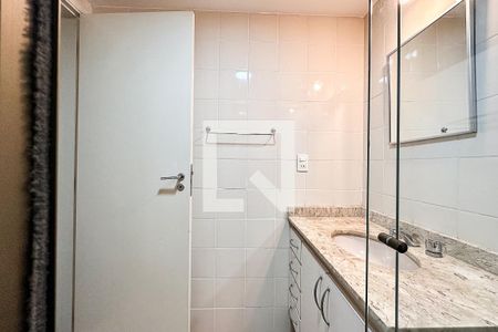 Apartamento à venda com 90m², 3 quartos e 2 vagas Apartamento à venda com 90m², 3 quartos e 2 vagasBanheiro Social