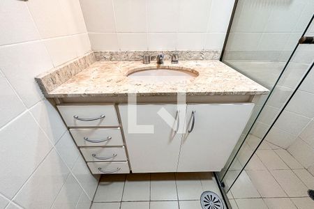 Apartamento à venda com 90m², 3 quartos e 2 vagas Apartamento à venda com 90m², 3 quartos e 2 vagasBanheiro Social