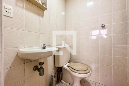 Apartamento à venda com 90m², 3 quartos e 2 vagas Apartamento à venda com 90m², 3 quartos e 2 vagasBanheiro de serviço