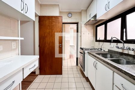 Apartamento à venda com 90m², 3 quartos e 2 vagas Apartamento à venda com 90m², 3 quartos e 2 vagasCozinha
