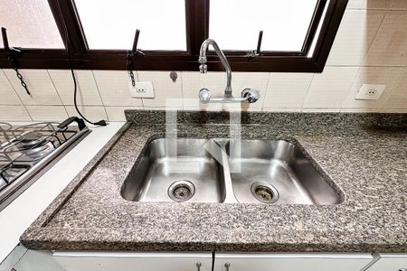 Apartamento à venda com 90m², 3 quartos e 2 vagas Apartamento à venda com 90m², 3 quartos e 2 vagasCozinha