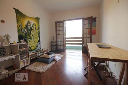 Casa à venda com 3 quartos, 220m² em Vila Suzana, São Paulo