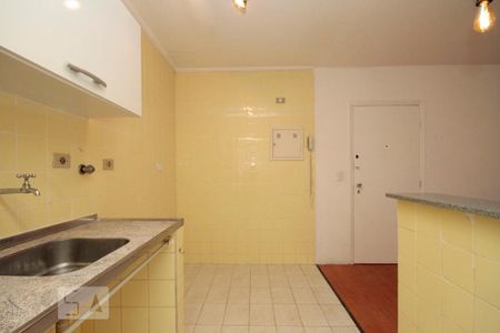 Cozinha de apartamento para alugar com 1 quarto, 40m² em Consolação, São Paulo