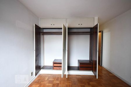 Casa para alugar com 145m², 3 quartos e 2 vagasArmário da suíte 