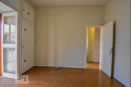 Casa à venda com 140m², 3 quartos e 2 vagasQuarto 01