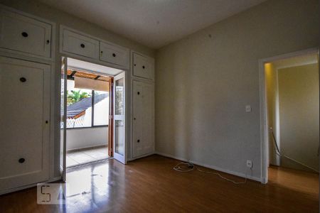 Casa à venda com 140m², 3 quartos e 2 vagasQuarto 01