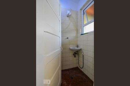 Casa à venda com 140m², 3 quartos e 2 vagasBanheiro de Serviços