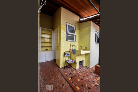 Casa à venda com 140m², 3 quartos e 2 vagasLavanderia