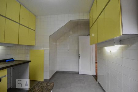Casa à venda com 140m², 3 quartos e 2 vagasCozinha