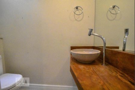 Casa à venda com 140m², 3 quartos e 2 vagasLavabo