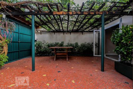 Casa à venda com 140m², 3 quartos e 2 vagasÁrea Externa