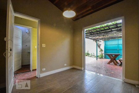 Casa à venda com 140m², 3 quartos e 2 vagasEdicula de Serviços