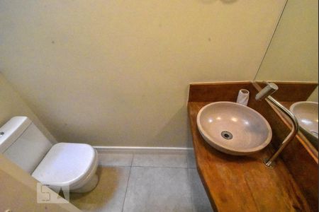 Casa à venda com 140m², 3 quartos e 2 vagasLavabo