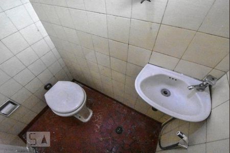 Casa à venda com 140m², 3 quartos e 2 vagasBanheiro de Serviços