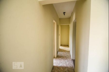 Corredor de apartamento para alugar com 4 quartos, 82m² em Vila Cláudia, São Paulo