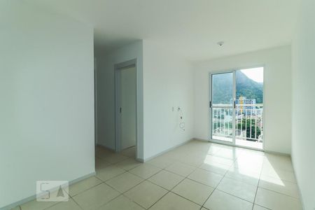 Sala de apartamento para alugar com 2 quartos, 54m² em Jacarepaguá, Rio de Janeiro