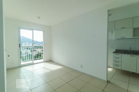 Sala de apartamento para alugar com 2 quartos, 54m² em Jacarepaguá, Rio de Janeiro