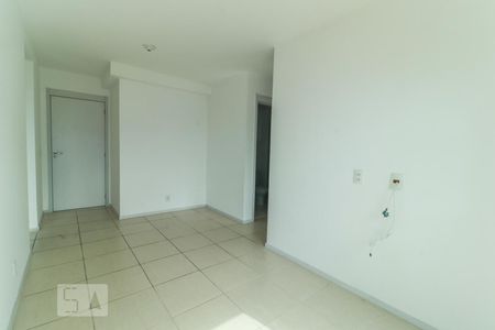 Sala de apartamento para alugar com 2 quartos, 54m² em Jacarepaguá, Rio de Janeiro