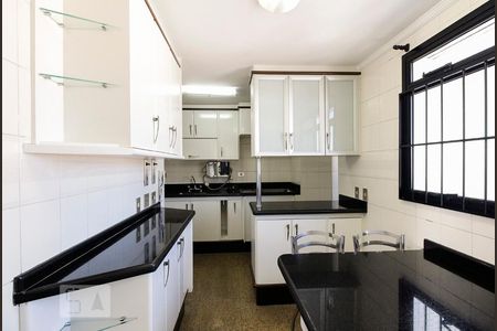 Apartamento à venda com 135m², 3 quartos e 2 vagasCozinha 