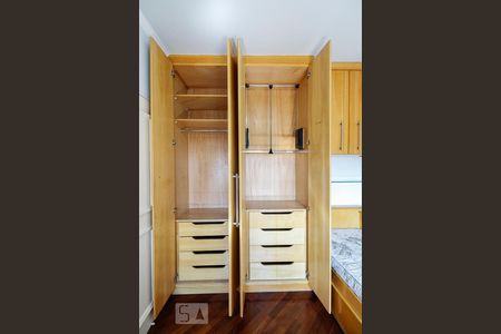 Apartamento à venda com 135m², 3 quartos e 2 vagasQuarto 2