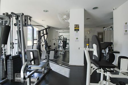 Apartamento para alugar com 48m², 2 quartos e 1 vaga Apartamento para alugar com 48m², 2 quartos e 1 vagaAcademia