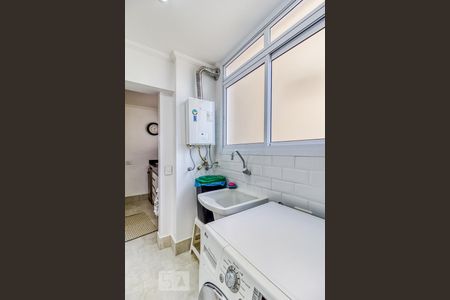 Área de serviço de apartamento para alugar com 2 quartos, 76m² em Moema, São Paulo