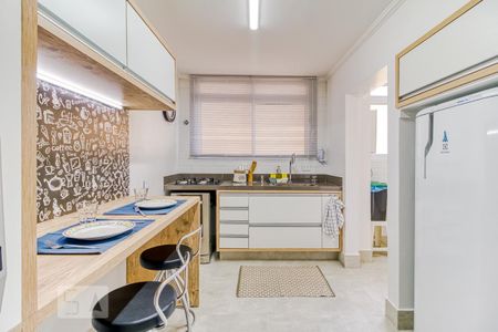 Cozinha de apartamento para alugar com 2 quartos, 76m² em Moema, São Paulo