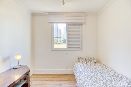 Segundo dormitório de apartamento para alugar com 2 quartos, 76m² em Moema, São Paulo