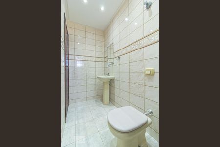 Casa para alugar com 350m², 5 quartos e 8 vagas Casa para alugar com 350m², 5 quartos e 8 vagasBanheiro do Quarto 4