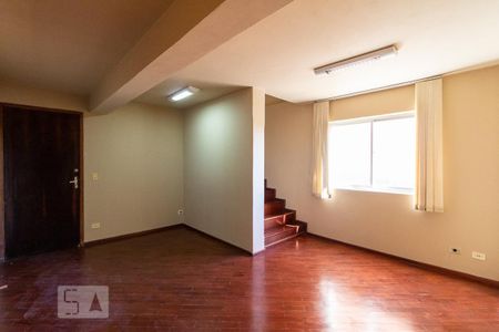 Casa para alugar com 350m², 5 quartos e 8 vagas Casa para alugar com 350m², 5 quartos e 8 vagasSala 2