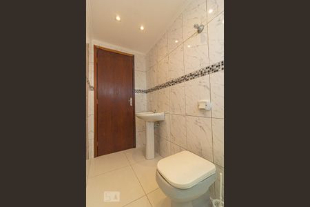 Casa para alugar com 350m², 5 quartos e 8 vagas Casa para alugar com 350m², 5 quartos e 8 vagasBanheiro 2