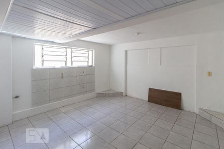 Porão de casa para alugar com 5 quartos, 350m² em Capão Raso, Curitiba