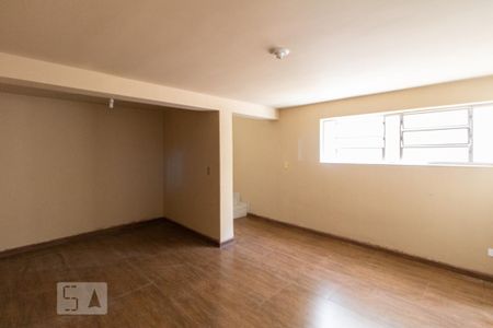 Casa para alugar com 350m², 5 quartos e 8 vagas Casa para alugar com 350m², 5 quartos e 8 vagasPorão